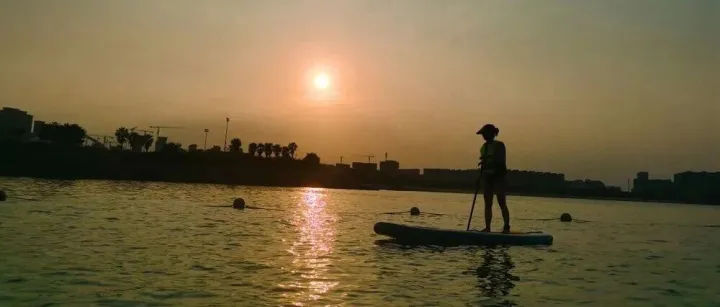 10.17 | 桨板体验<em>SUP</em> Experience 绝美日落Stunning Sunset 水上运动Sea Sports