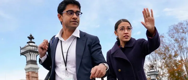 佩<em>洛</em><em>西</em>遭遇进步派的党内挑战