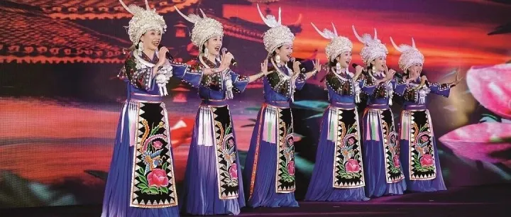 Summer Vibe of Chongqing <em>Bridging</em> Culture and Tourism Worldwide