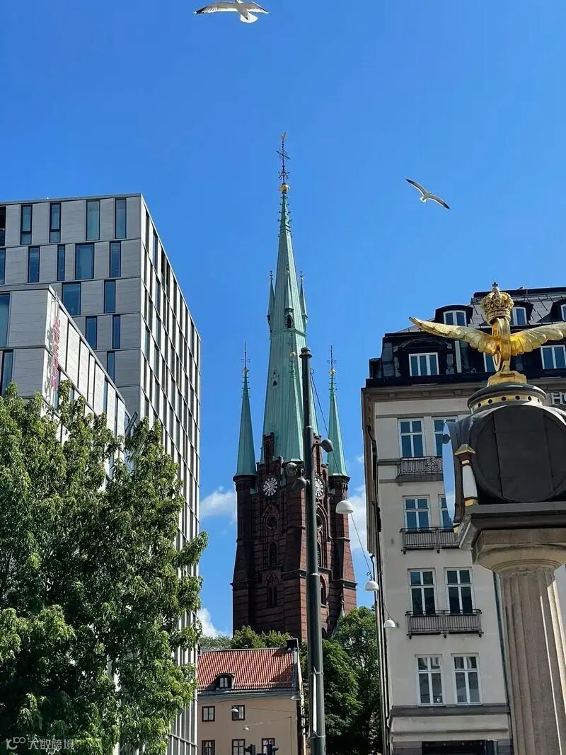 我在瑞典震惊了：这里的普通人月薪3万人民币，但交完税只剩一半，他们却说