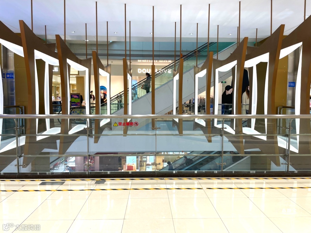 y2pHQgSH_FSzc.jpg?auth_key=1759075199-0-