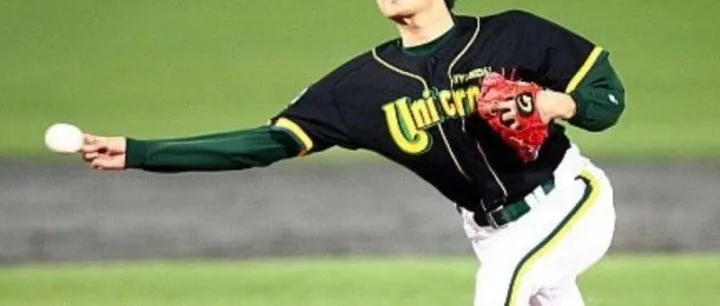 韩国前<em>棒球</em>国手赵用勋 <em>直播</em>时坠楼身亡