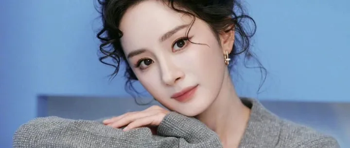 杨<em>幂</em>直播学姐穿搭｜学院风卷毛小<em>幂</em>好元气啊！