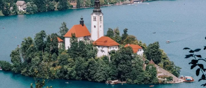 <em>斯洛文尼亚</em>推出数字游民签证:<em>欧洲</em>"隐藏宝石"的远程工作机会全解析