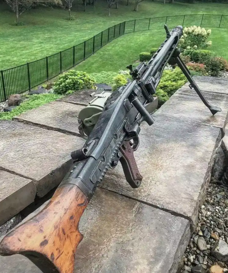 Mg2000 Rifle 二战机枪之王对决:MG42 凭啥碾压 M1919?1200 射速 + 3 秒换管,战后用 70 年- 大数跨境