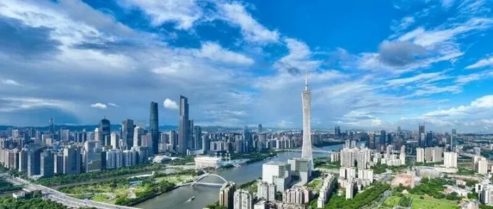 Small <em>hardware</em> gadgets garner big market share