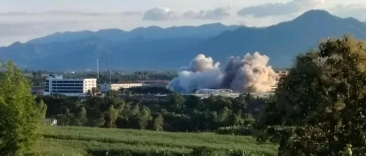 爆破波及邻国！缅甸KK园区连续4天遭爆破，今天，炸弹残骸落入邻国境内