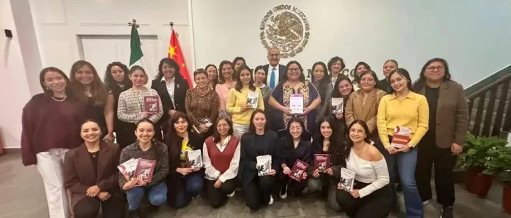 Diálogo con mujeres mexicanas en China