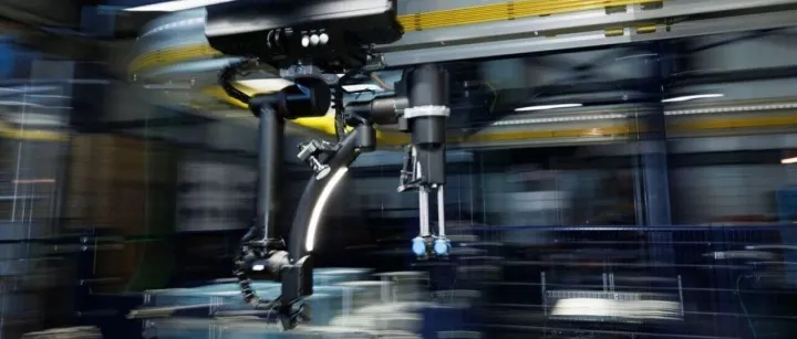 AI+机器人｜亚马逊隆重推出 Blue Jay 和 Project Eluna