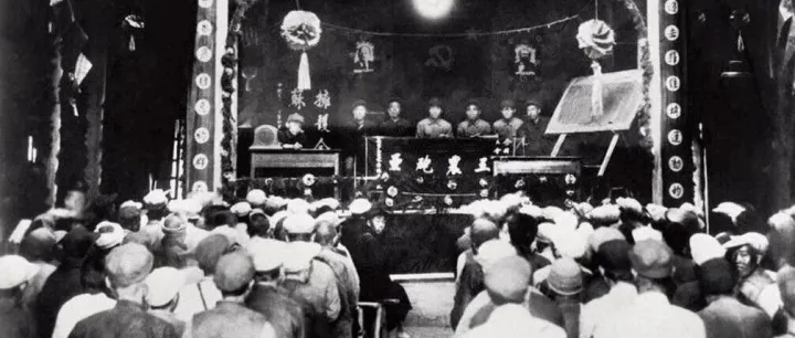 把列宁印上<em>钞票</em>：苏区货币如何诞生