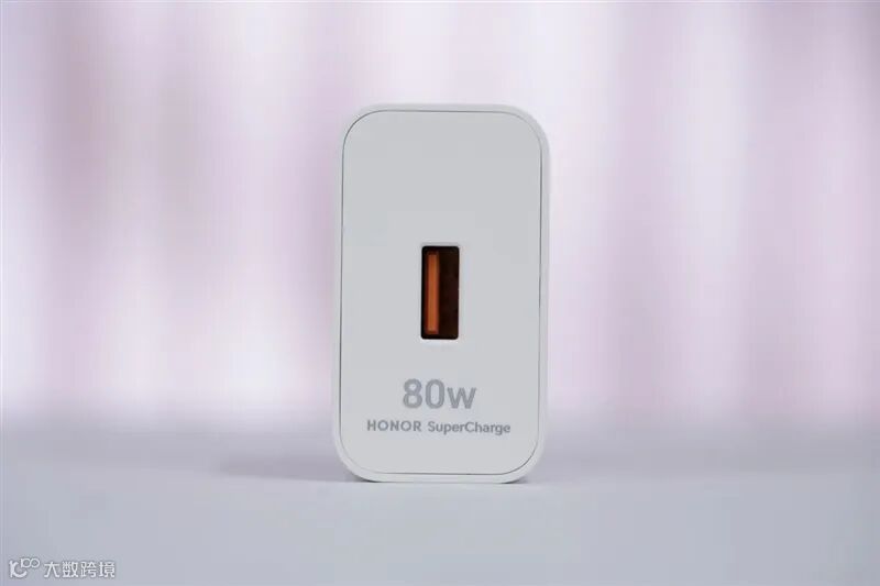 8300毫安电池、IP69K防水！荣耀X70全面评测：新一代耐用神机实至名归