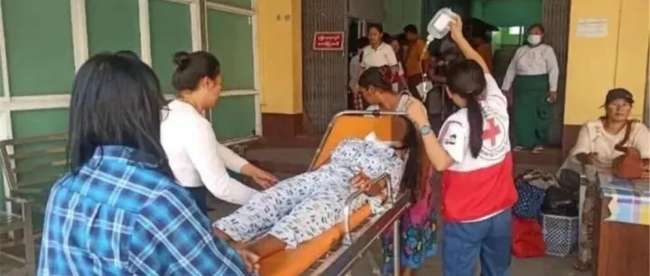 男子持刀闯入学校砍伤3名学生送医救治 校园安全再引关注