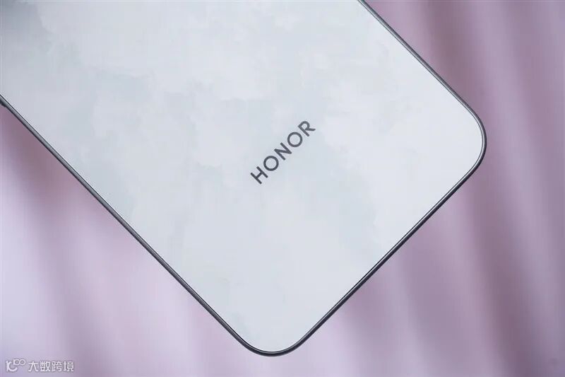 8300毫安电池、IP69K防水！荣耀X70全面评测：新一代耐用神机实至名归