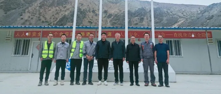 郭志军大使考察中塔纺织、交通重点合作项目