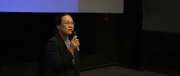 亓玫大使出席《南京照相馆》观影活动