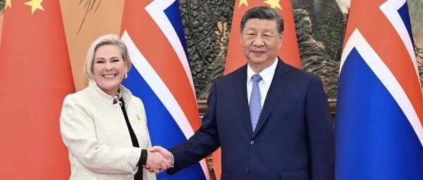 President Xi Meets with Icelandic President Halla Tómasdóttir