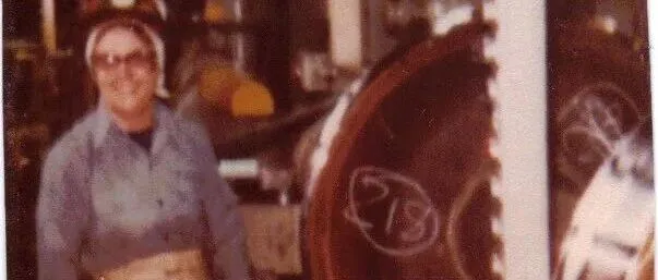 无产阶级女性的劳动、文学与生命体验——美国诗人苏·多罗访谈