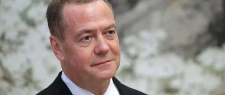 <em>梅</em><em>德</em>韦杰<em>夫</em>获得“祖国功勋”勋章