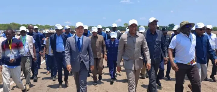 驻安哥拉大使张斌赴莫西科省出席安哥拉2025农年启动仪式