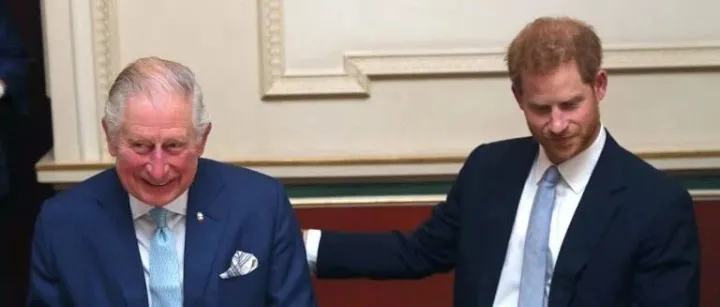 <em>哈</em><em>里</em><em>王子</em>焦虑不断：查尔斯在世是“最后的机会”？他害怕被威廉彻底放逐出<em>英国</em>