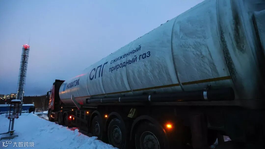 阿穆尔州州长：经陆路运输的液化天然气对华运输车次近几年有望增至每日200辆 - 俄罗斯卫星通讯社, 1920, 28.10.2025