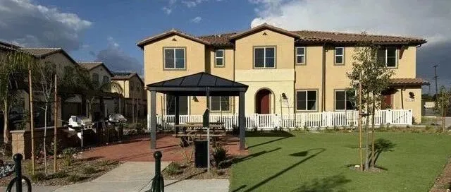 【洛杉矶房产】南加州West Covina西科维纳3卧联排【2025.10.24】