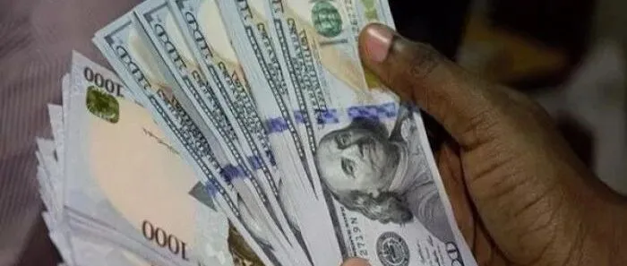 美元、欧元回归安哥拉