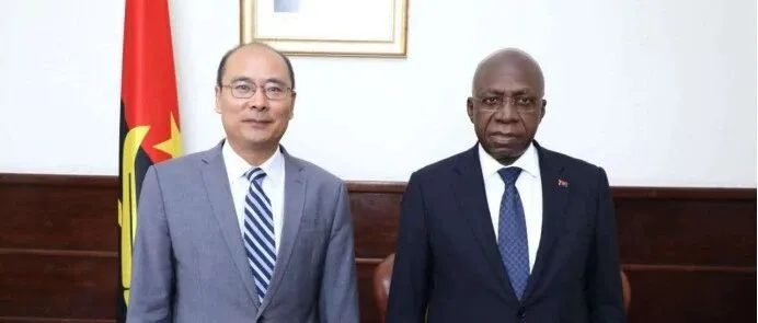 驻安哥拉大使张斌会见安外交部长安东尼奥