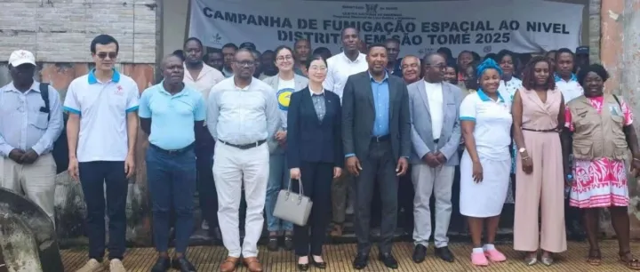 郑希临时代办出席圣普全国抗疟室外喷洒启动仪式