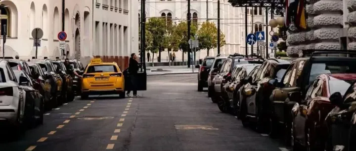 又一品牌全面撤离中国线下市场，官方小程序于10月31日终止运营