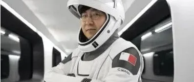 听见音爆了吗？华人币圈富豪乘坐SpaceX飞船降落圣地亚哥