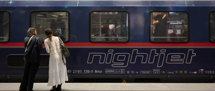 巴黎到柏林的夜班<em>列车</em><em>停</em><em>运</em>，环保出行任重道远