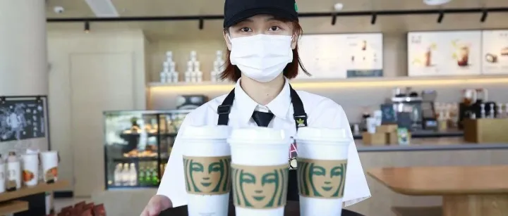 合资公司总部在上海，目标开店2万家！星巴克中国变了，新掌门大有来头：李嘉诚曾入股，买过北京SKP股权，还投过阿里巴巴、宁德时代