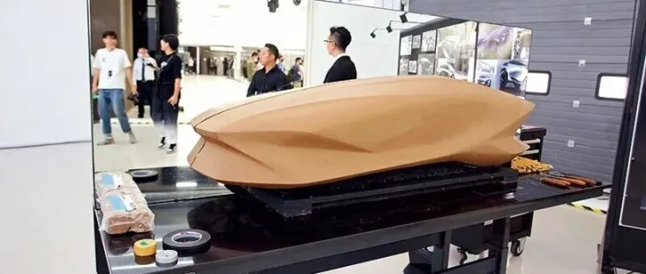 深度｜电动汽车设计激进探索 “表演式创新”不能忽视安全风险