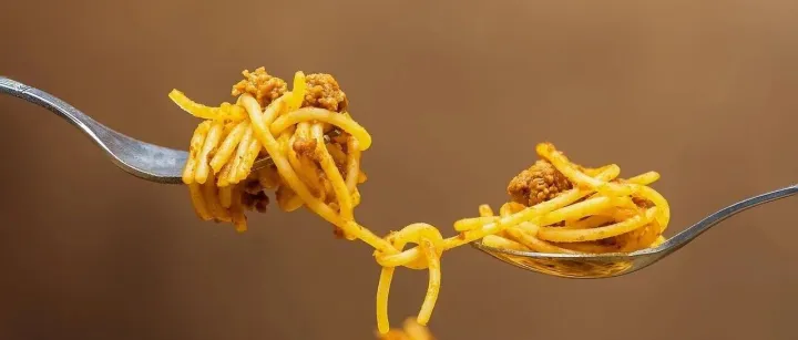 每日英语口语｜I dropped my <em>fork</em>