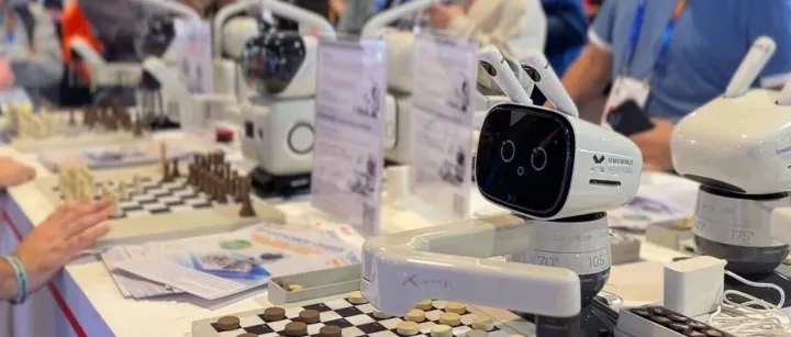 还在烧钱投广告？元萝卜在北美“零成本”撬动高端渠道的隐藏打法