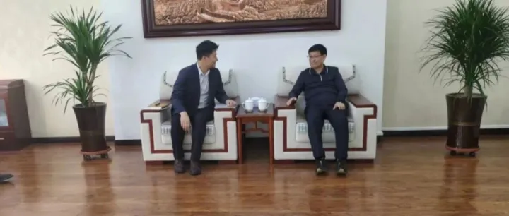 蒙<em>西</em><em>公司</em>总<em>经理</em>刘仰广拜会杭锦旗旗委书记华诚