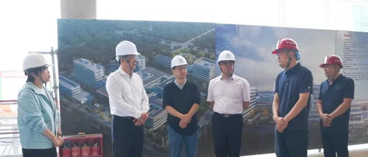 各级领导赴建筑部两所儿科重点项目调研