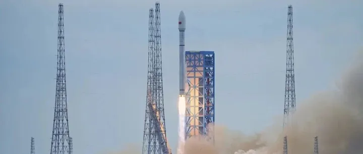 长十二火箭成功发射卫星互联网低轨13组卫星