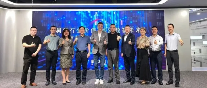 聚焦客户成功，共拓云智未来