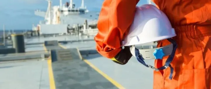 美国政府停摆结束，数千份海员证申请待解决