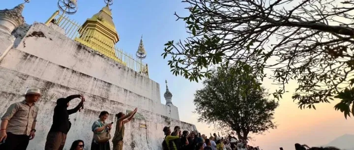 Laos takes steps to ensure <em>currency</em> stability