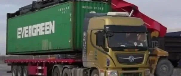 塔城迎来首批北京跨境公铁联运~巴克图口岸枢纽作用再升级