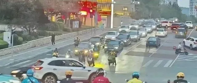 为什么你的直通车总“烧钱”，ROI却上不去？高阶优化技巧来了