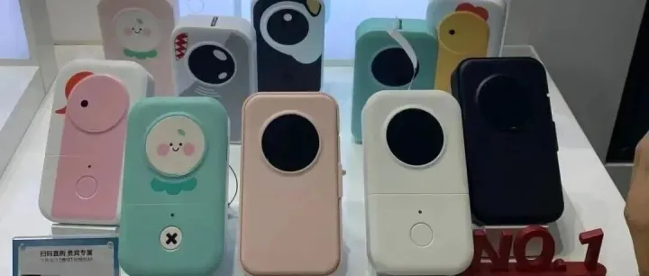 他靠巴掌大的打印机，征服欧美，年入18亿