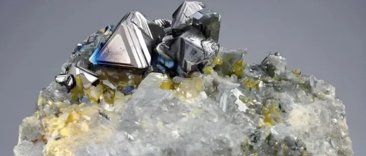 2025年11月矿石进口市场行情及报关流程核心指南