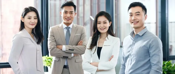 如何通过广告宣传将产品的卖点传达给消费者？