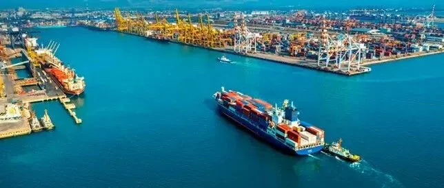 中国卖家在俄遭集体控诉：合法避税致价格差达100%，本土商家被迫退出市场