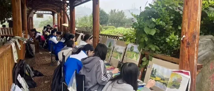 安仁三中高二美术生户外写生活动...