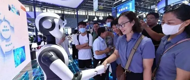 从李书磊部长署名文章看文化产业新指向